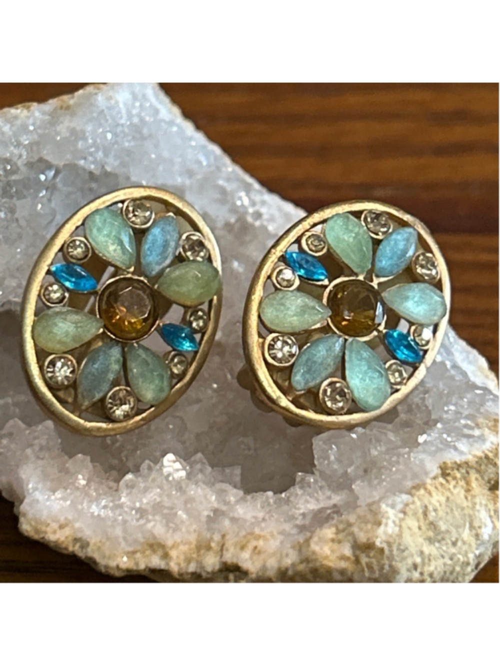 Women's Carolee vintage Gold Teal Oval Clip-On Earrings